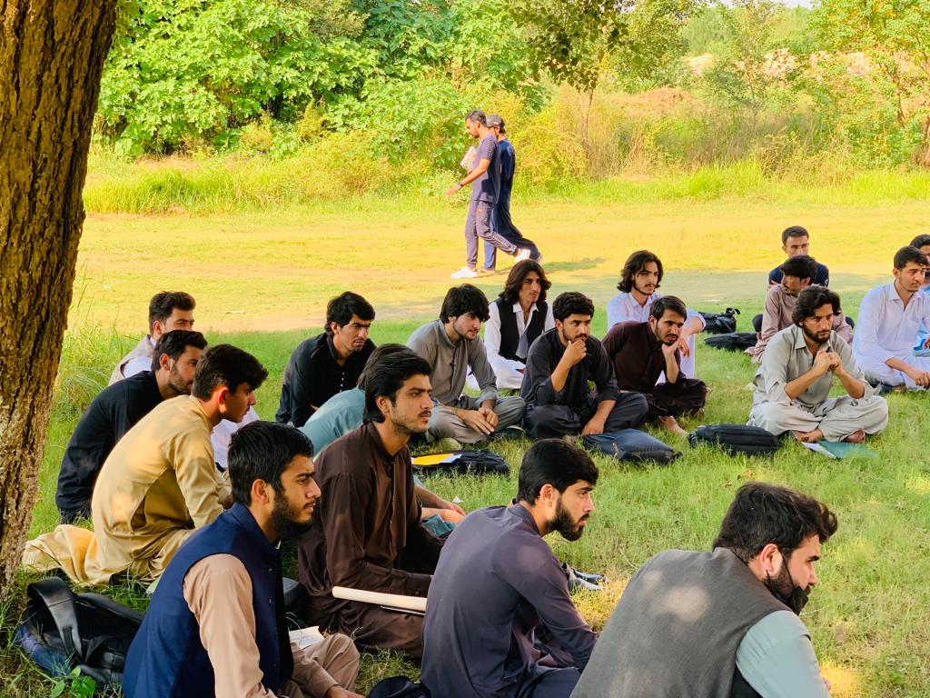 PSCIIUI's tweet photo. Pashtun Students Council hosted a study circle at new campus, focusing on the Israel-Hamas conflict and its global economic and prosperity implications.
The discussion also delved into the historical context of Arab nationalism.
#PSC_IIUI https://t.co/rakvk5lEiu