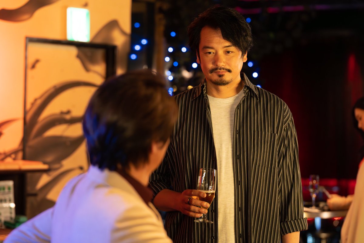 #BSTBS ドラマ
「精神分析医 #氷室想介の事件簿 2」
~ベストセラー小説に隠された殺人事件の謎~

📙#TVer 配信中📘

なんと❗️
元週刊誌の記者・溝端裕治（#小田井涼平）は
2年前の事件で殺害された
相田依子（#篠原真衣）と交友関係があった...🫢

👇視聴はコチラから
tver.jp/episodes/ephod…