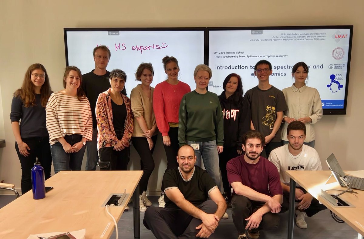 FedorovaLab's tweet image. This week we hosted @Ferroptosis2306 training school at #ZML @Medizin_TUD! 5 days of #lipidomics and #epilipidomics in #ferrotosis training by @MicheleWoelk @PNepachalovich @Zhixu_Ni and Sider.