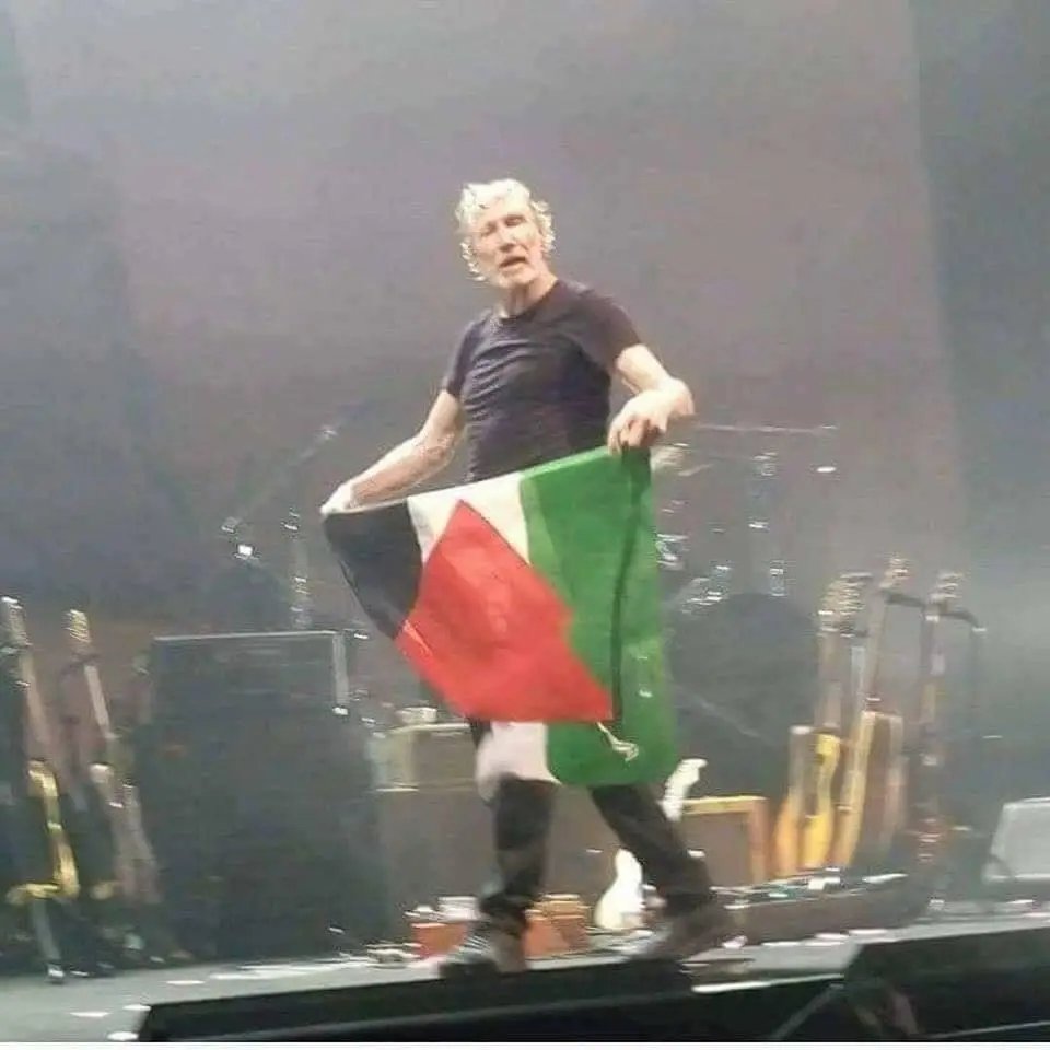 ElNecio_Cuba's tweet photo. Roger Waters ✊🏽🇵🇸 https://t.co/pzan0y6FvC