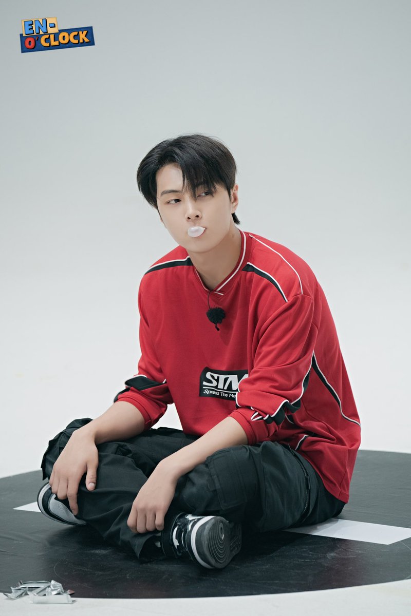 ENHYPEN_midias's tweet photo. • 📸 (4/8) #JAY

@ENHYPEN_members @ENHYPEN
#ENHYPEN #엔하이픈 https://t.co/ftGEFyrKSl