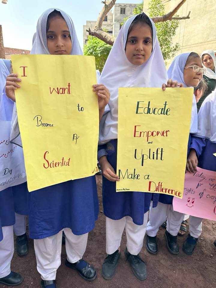 GtoPakistan's tweet photo. On this International Day of the Girl Child, let's stand together for a world where every girl can live her life to the fullest, with dignity and equality. 👧🌐 #StandUpForGirls #EqualityNow https://t.co/LGdK4CrSgC