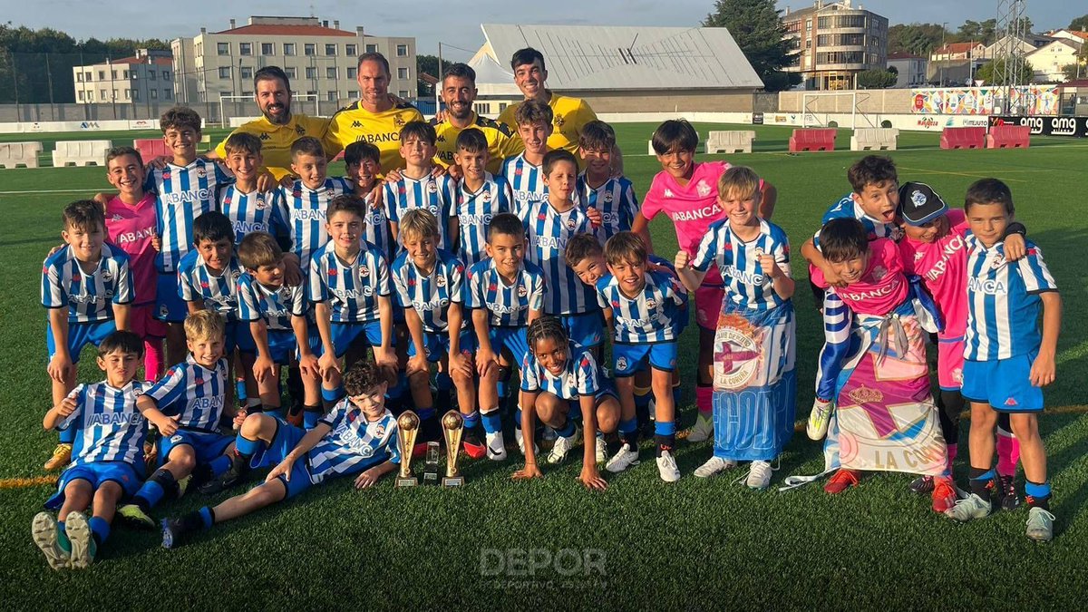🗓️ Calendario de partidos en #ANOSACANTEIRA

➡️ #Fabril, en Ourense; #DéporABANCA B, en #Abegondo contra o Oviedo B, e Xuvenil A, tamén na casa ante o Sp. Gijón, xogan mañá sábado

➡️ Alevín A e Benxamín A gañaron o Torneo EF Lalín de F8 onte xoves

🔗 rcdeportivo.es/gl/novas/anosa…