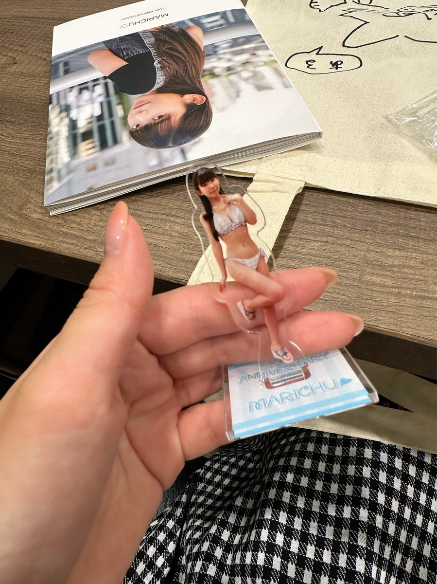 #まりちゅうバースデー2023
明日です🤤❤️
グッズ全部可愛かったよおおお！！
フォトブックも記念すべき1冊になりました！
ぜひ会場でゲットしてください😭🫶✨
特典会からの参加もオッケーです！お待ちしております！ https://t.co/9EftSbSgeR