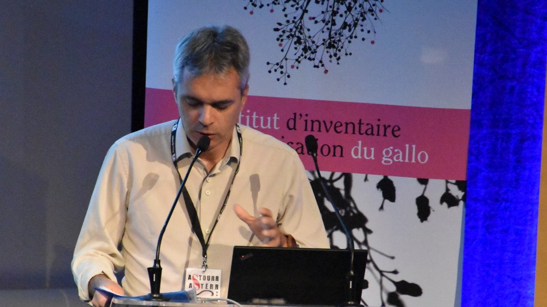 DROITS CULTURELS ET REVITALISATION LINGUISTIQUE : Une rencontre mémorable samedi dernier en collaboration avec <a href="/BCDsevenaduriou/">B_C_D</a> et <a href="/bertegngalezz/">Bertègn Galèzz</a>. Merci aux conférencier·es du matin !
🙏
#AstourrAstërr #droitsculturels #languesregionales #milgoul #languegallese #languesendanger