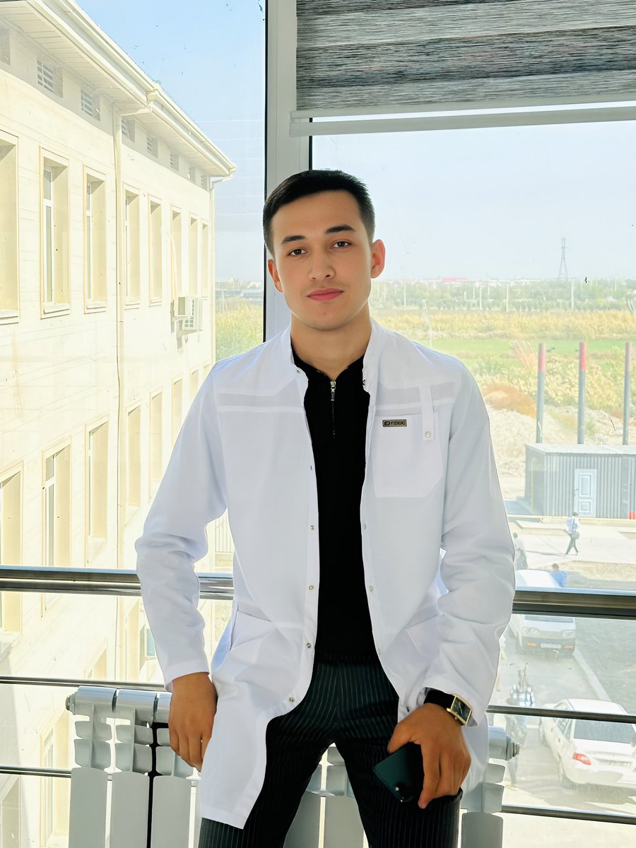 jamikooo1111's tweet photo. 22-yillik bosib o’tilgan yillar besamar bo’lmadi.  Hayot deb atalgan muallim qo’lida(oila, do’st-dushman, oq-qora) fanlaridan talim oldim.  Endi esa, yana o’qib, o’rganishda davom etamiz. 
  #jamikooo #jamikooo1111 #bukhara  #uzbekistan https://t.co/1I42To8oTS