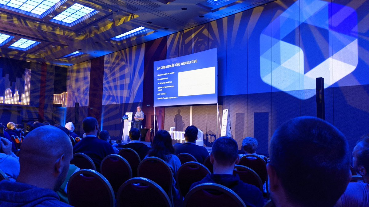 damienalexandre's tweet image. À la conférence de Damien Seguy au sujet des mots réservés en PHP :
> On ne peut pas nommer une classe PHP "class" mais on peut nommer un Enum "Enum"
Excellent 🤣👍
#forumphp #forumphp2023