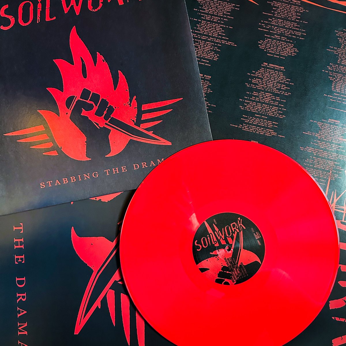 It’s finally here 'Stabbing the Drama' new limited vinyl is out now! Have you got yours yet? Click here to order : soilwork.bfan.link/stabbing-the-d…