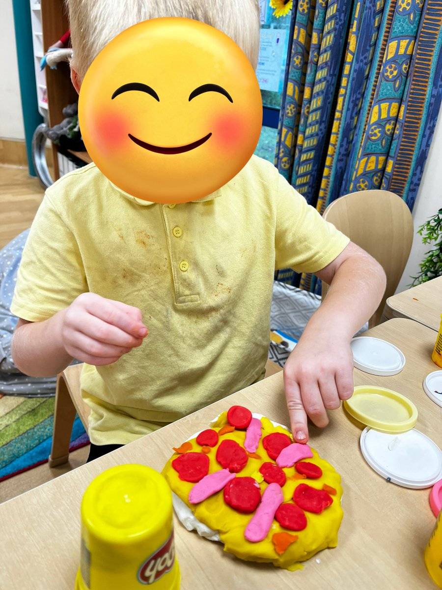 Using playdoh during a session is a lovely way to get children to talk. They always feel more confident and comfortable when they are focused on an activity they love. Anyone for pizza? 🍕 @Mrs_E_Lee <a href="/MissBenning/">MissBenning</a> #elsa #emotions <a href="/MiltonPrimary17/">Milton Primary</a>