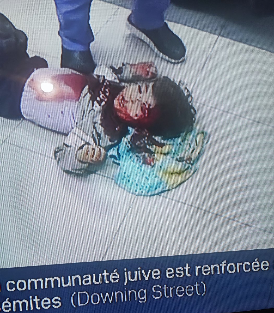 AirZohra's tweet photo. @CNEWS Visiblement pas que eux
#Palestine 🇵🇸 https://t.co/t8xqlEcHXH
