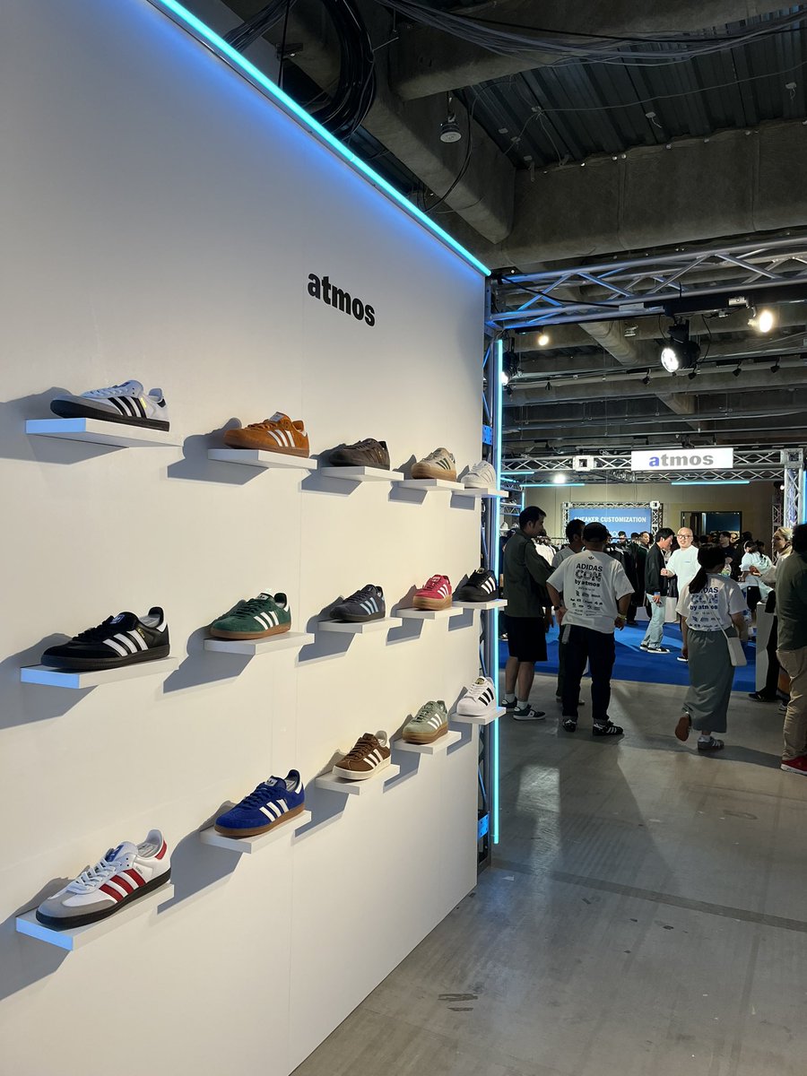 SCxxxxxxc's tweet photo. アディダスコン https://t.co/X6st8yXq1C