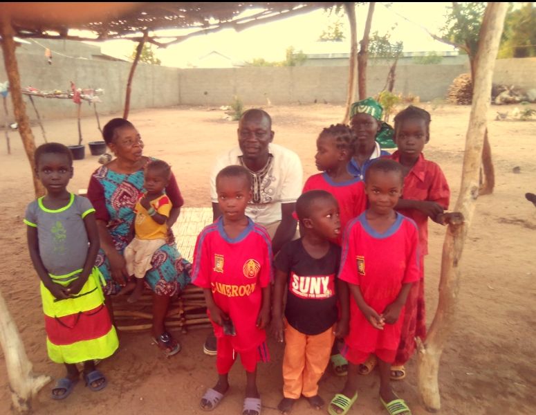 GIZAfricanUnion's tweet photo. #MHPSSstories
Soleil d’Afrique, in cooperation with the Ligue Nationale des Droits de l’Homme, enabled 5⃣9⃣2⃣ children in the North of #Cameroon 🇨🇲 to attend school by providing birth certificates for them. Well done! #MPHSS #CivilRecords #BetterFutureForOurChildren https://t.co/kl77i0I62c