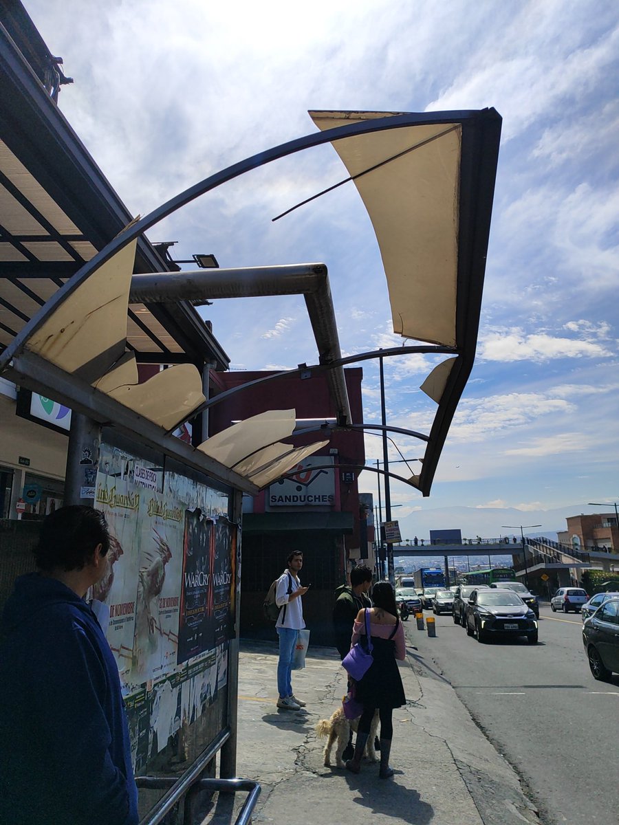 tumaridofilatic's tweet photo. Frente al paseo San Francisco @pabelml @MunicipioQuito https://t.co/OG4sNy5DAy