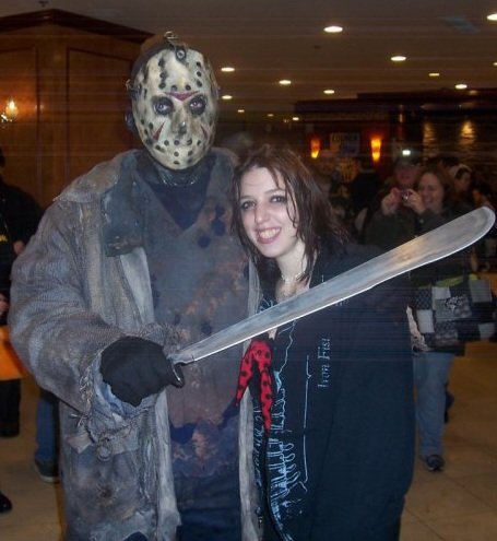 HAPPY FRIDAY THE 13TH 🖤 https://t.co/4nxuLLZtvN