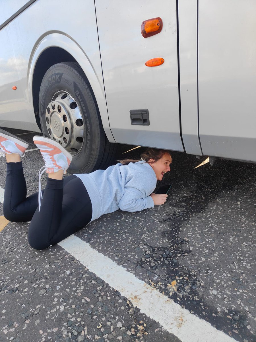 BanffAcademyBXA's tweet image. Our October end of term reward trip recognised randomly selected hot chocolate Friday winners, pupil of the week, golden ticket winners &amp;amp; squad of the term.  50 young people enjoyed a trip to Skyline trampoline park in Inverurie. #jumpforjoy #beallyoucanbe #recognisingsuccess