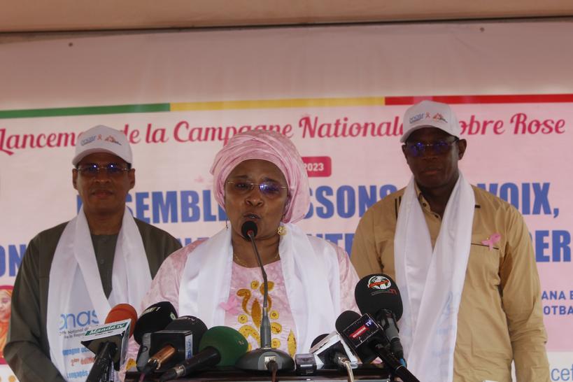 Le 12 octobre, la Ministre de la Santé et du Développement social le col Assa Badiallo Touré a lancé la campagne Octobre Rose pour dépister 100 000 femmes du cancer du col de l'utérus et du sein durant 1mois. La vaccination contre le HPV sera une réalité d'ici juin 2024 au Mali.