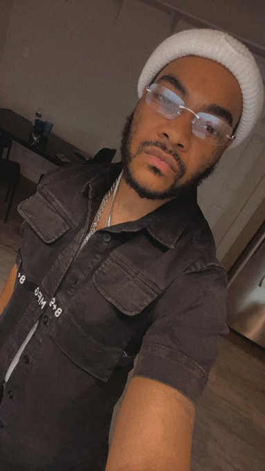 The ☝🏾 could never be the rest, dont lie and say i aint the best 😎 https://t.co/nm2TFyzVtZ<a href="/tag/nightshift"class="tags"><span>#nightshift</span></a>