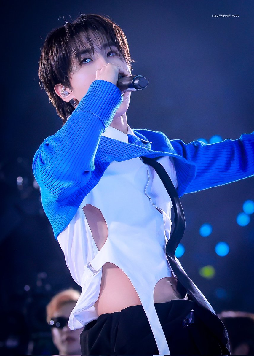 sungiesquokka's tweet photo. every time I come here I see a new han pic https://t.co/8eNPIOhjF5