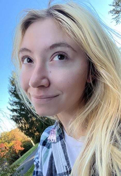 It do be pretty outside this Friday mornin. Almost as pretty as you ;) https://t.co/EjNAqs9MCe