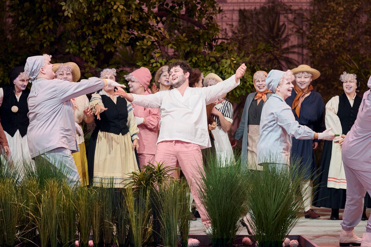 oper_stuttgart's tweet photo. Open Opera! Wir sind begeistert, dass unsere 20€-Vorstellung heute Nachmittag fast ausverkauft ist – wir freuen uns auf euch!🤩 #openopera https://t.co/Eg4j6XGoDV