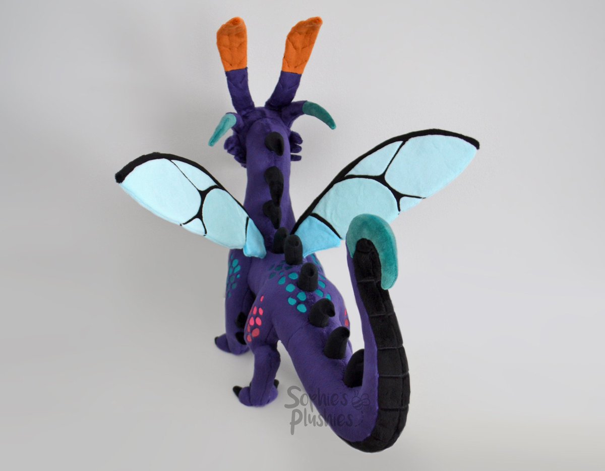 SophiesPlushies's tweet photo. Aivu plush! 

She has wire support in her antennae, legs, and wings. I forgot to get measurements, but she's a bit bigger than my Spyro plush, which is 16" tall. https://t.co/Or0TLM9fSP