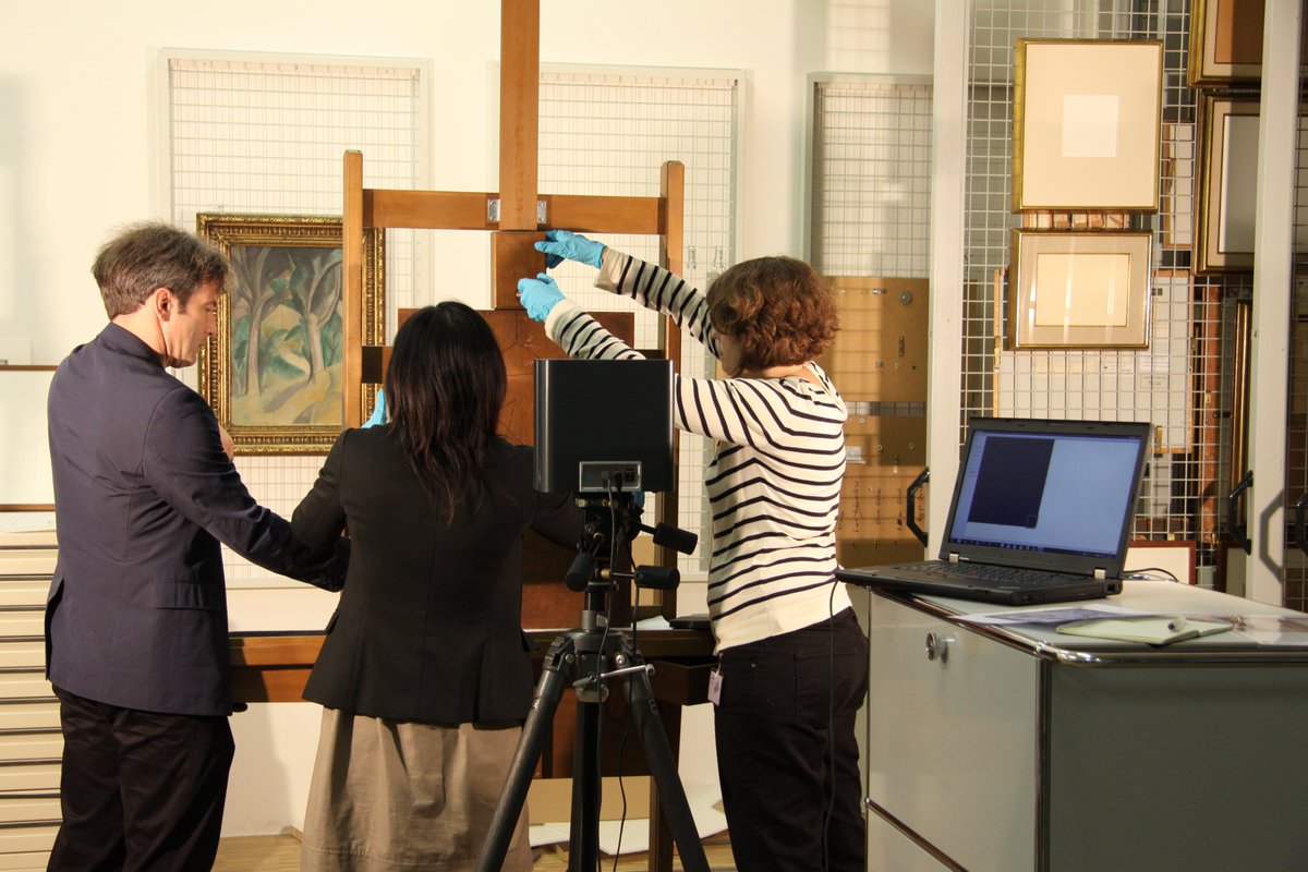 🖼️SPECIAL am Wochenende: Wolltet ihr schon immer einmal hinter die Kulissen der Restaurierung blicken? Diesen Sonntag habt ihr zum Europäischen Tag der Restaurierung in K20 und K21 die Möglichkeit. Mehr Infos auf unserer Website! Don't miss!
kunstsammlung.de/de/events/euro…