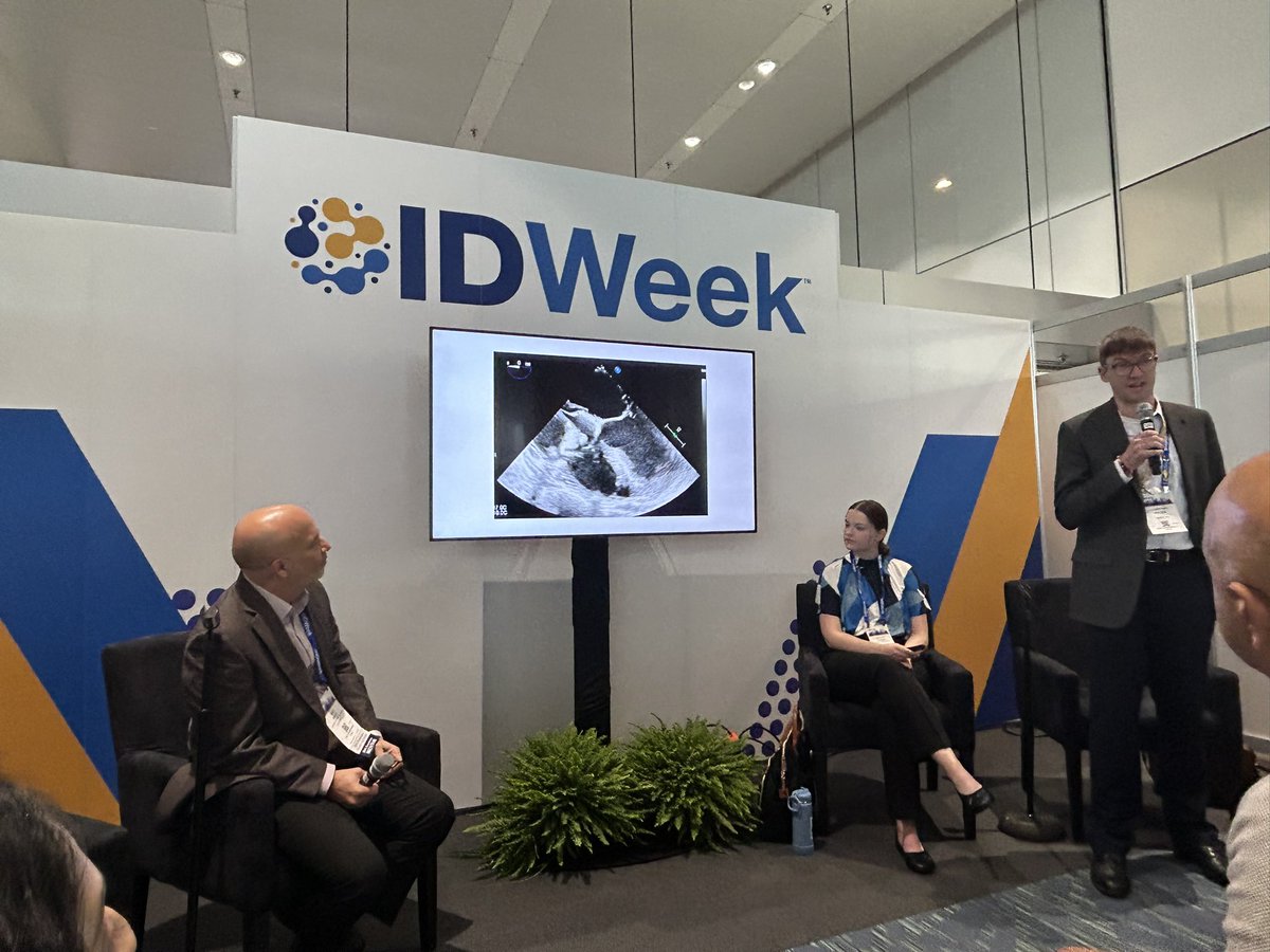 ryan_knodle's tweet photo. Another great #BugOfTheDay presentation with impressive MS2 @kajensen23, extremely thorough description of framework for cx-neg IE by @JonathanRyderMD! Twitterless Dr. Jeannette Guarner led an enthusiastic tour through awesome path slides &amp; @mobrito05 moderating. #HistoInTheHeart https://t.co/dpPnilynlc