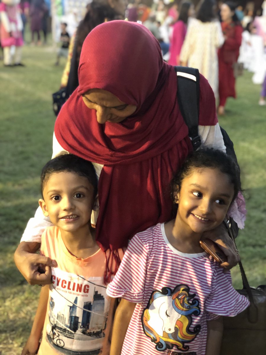 TazeenSaeedAli's tweet photo. It's wonderful to see nursing and medical and students coming together with such enthusiasm and dedication to raise donation for patient welfare. Teamwork and a shared goal can have a significant positive impact on healthcare @AKUSONAMidwives @AdilHaiderMD @AfafMeleis #students https://t.co/jlZjvnSf2n