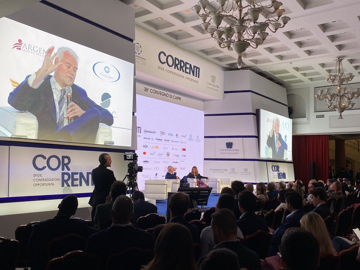 Paolo Zangrillo, Ministro per la Pubblica Amministrazione interviene a #Capri2023.
Segui la diretta streaming: giovanimprenditori.org