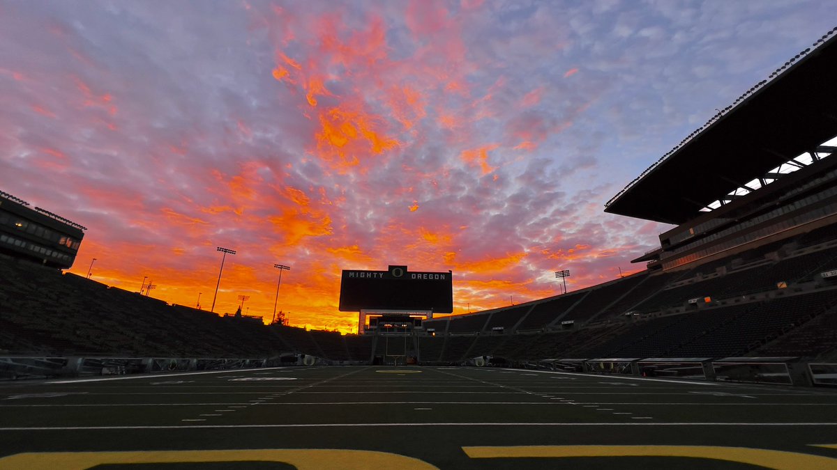 Oregon Football tweet media