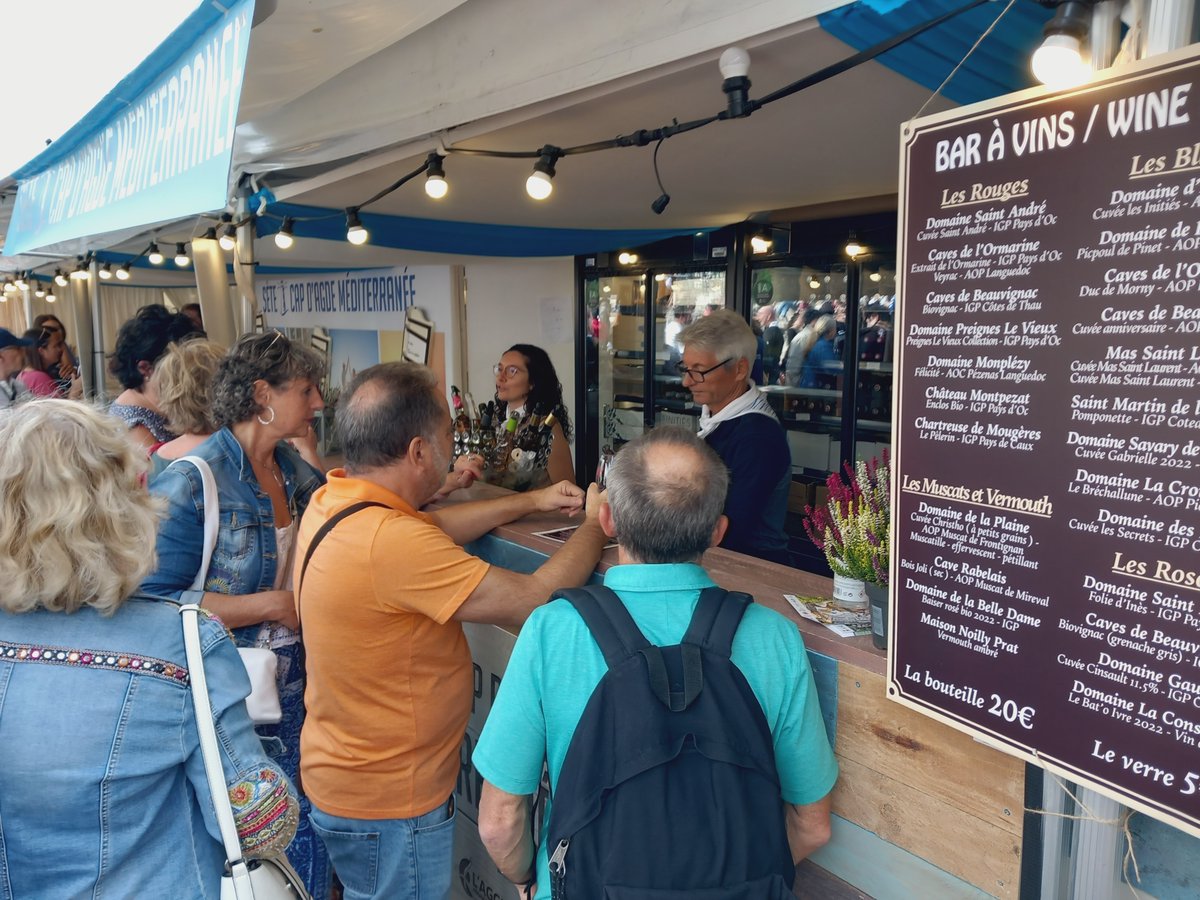 L’Agglopôle est à #Paris, pour l’incontournable <a href="/FDVMontmartre/">Fête des Vendanges de Montmartre</a>. C’est  parti pour trois jours de valorisation des vins et coquillages de la  destination oenotouristique « Thau en méditerranée », fruit d’un  partenariat avec Hérault Méditerranée.