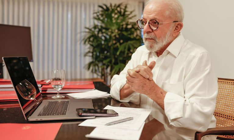 Paraibacombr's tweet photo. Lula conversa com presidente de Israel e pede corredor humanitário

https://t.co/kWfO6ZkRPK https://t.co/kFMThJXZyp