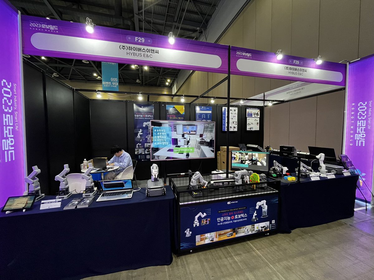 CobotMy's tweet photo. 🌟It's exhibition season🤖
⏰Oct 11st - 14th #HyBus at the #Korea Robot World Conference in Seoul  
⏰Oct 12th -14th👉B1F71 #Higher Education Expo China in Qingdao
⏰Oct 13th - 14th 👉SP01-05 #Maker Faire in Tokyo
⏰Oct 16th - 20th 👉H15-10 #Gitex Global in Dubai https://t.co/Xe4D7HJJZW