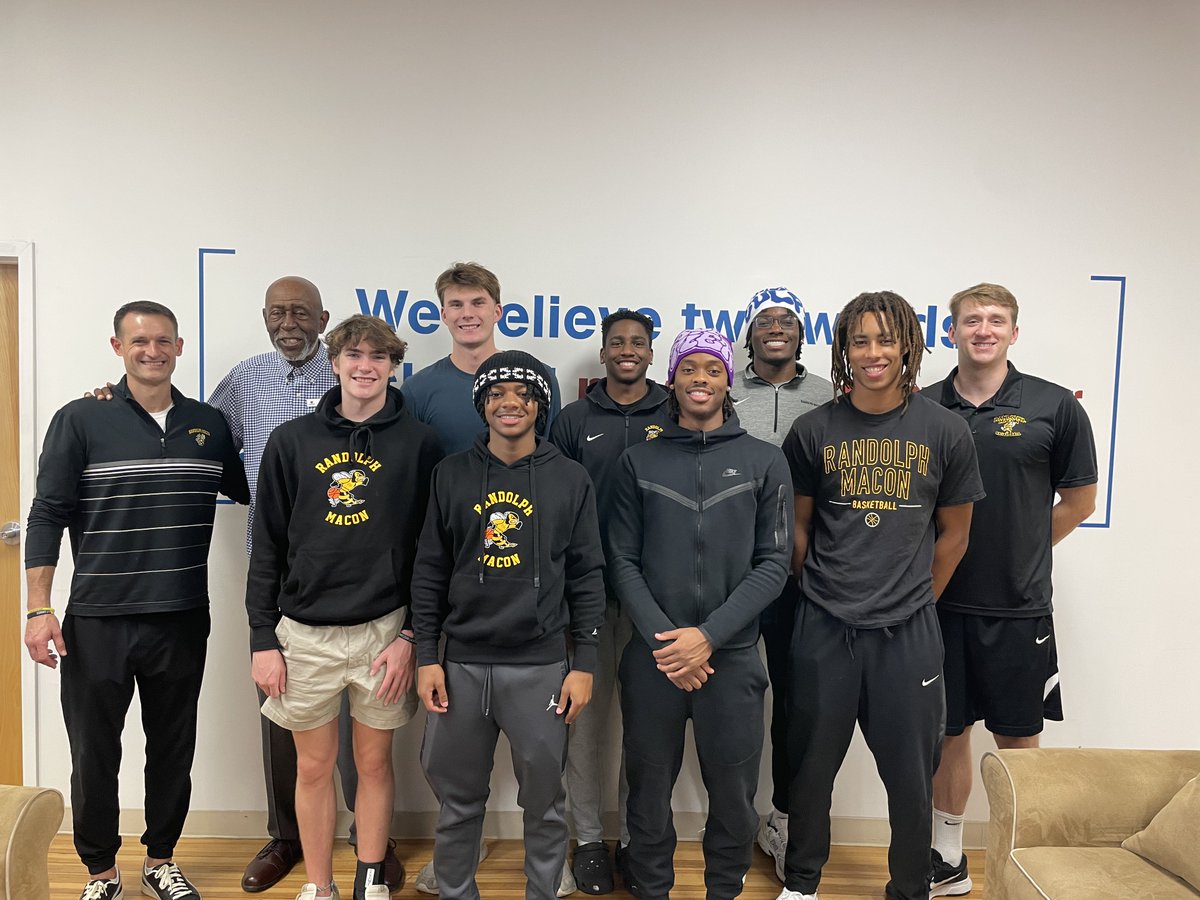 RMCHoops's tweet photo. Thank you to Liberation Veteran Services for hosting us yesterday and sharing their mission- to combat veteran homelessness in Richmond. Shoutout to Director of Advancement and RMC Alumni Fletcher Johnson '75 for all the great work he's doing! #JacketsFamily https://t.co/WHkmi9Hl4Y