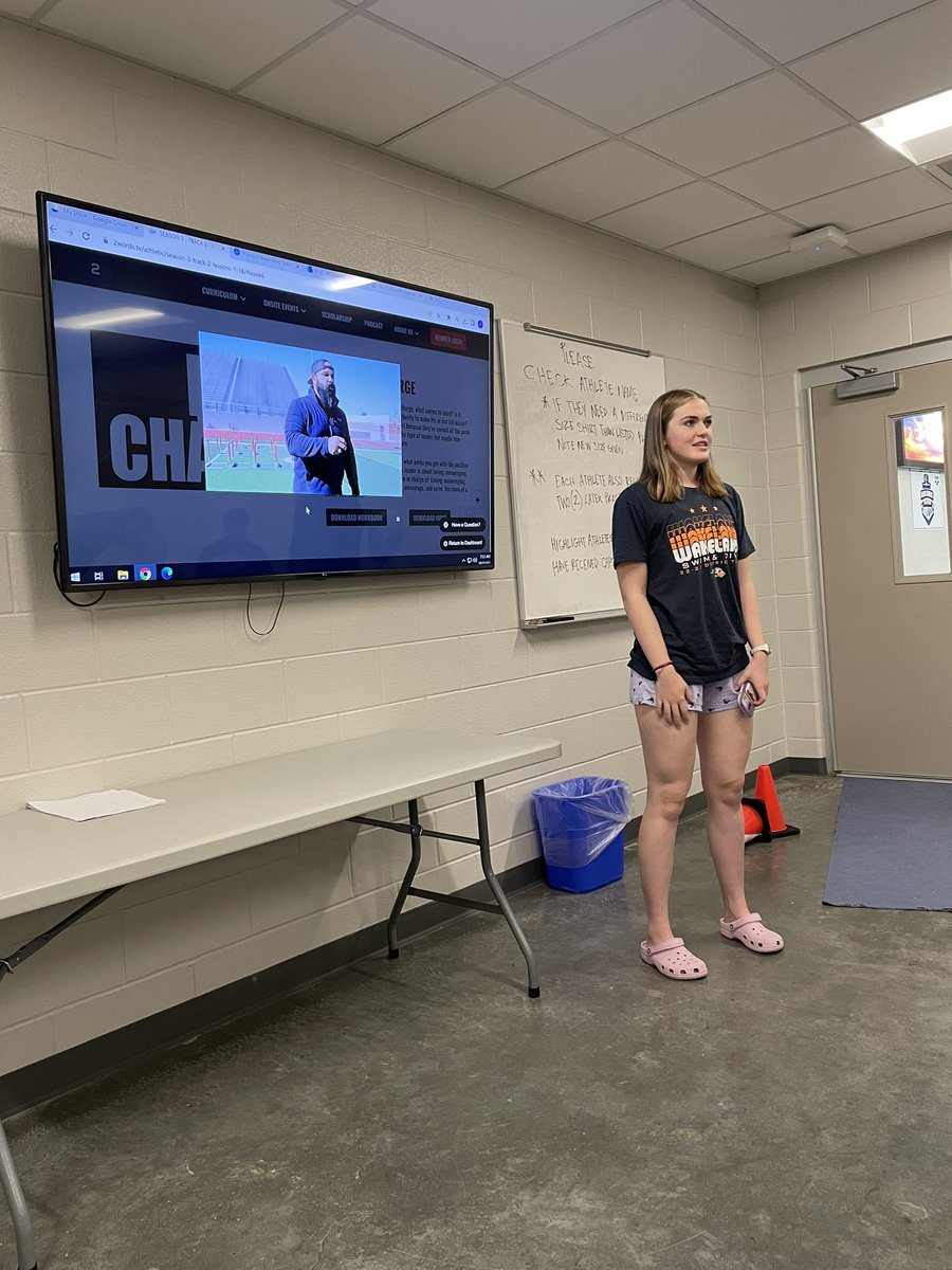 Kimberly Evans leading a team discussion on what it means to be “In Charge” @MackeySpeaks <a href="/2Wordstv/">2Words</a> <a href="/Friscoisdsports/">Official Frisco ISD Sports</a>