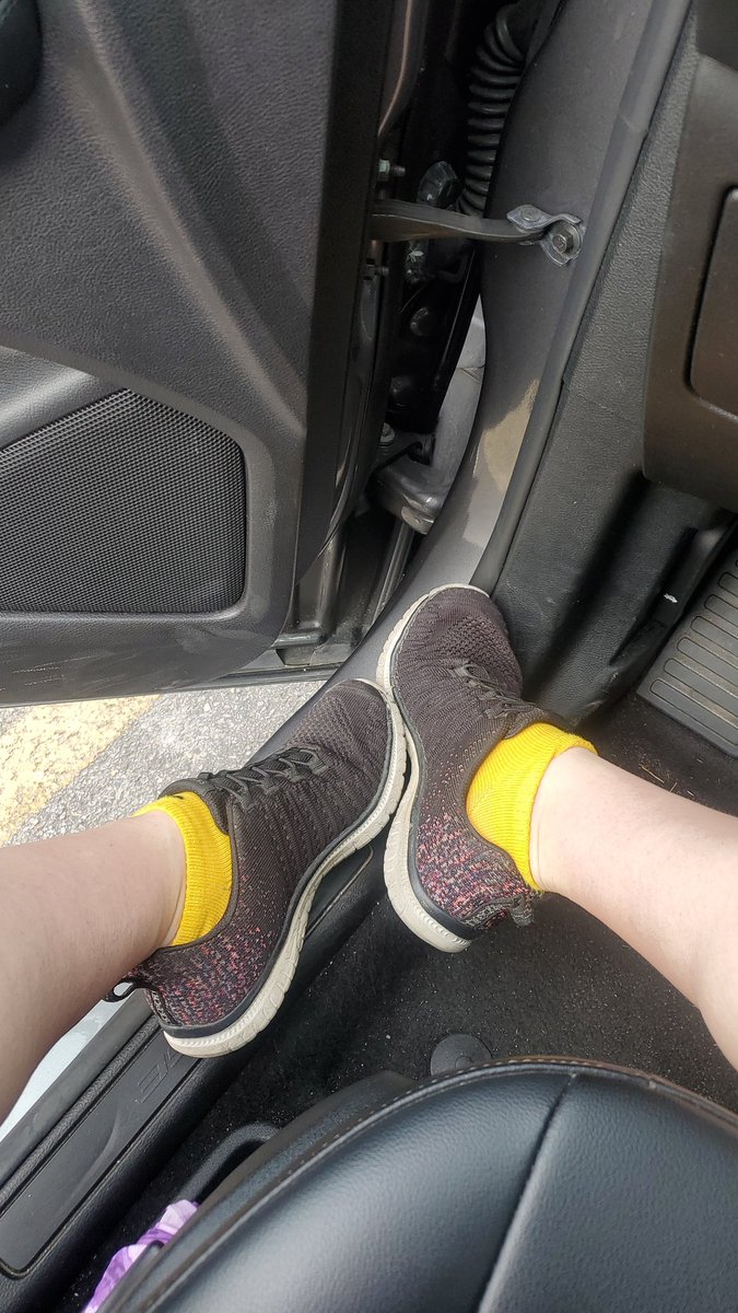 annablu43's tweet photo. Who's gonna buy my breakfast?
Findom Goddess sub cuck domme paypig cashslave send drain submit ownership feet obsession reimbursement opportunity https://t.co/yvV7haeCn2