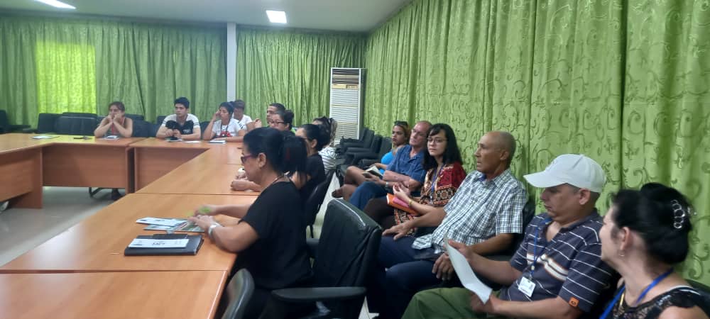 iitabaco's tweet photo. Luego de realizar un gran trabajo en todas las áreas de la  Sede del Instituto de Investigaciones del Tabaco, a partir del  Llamamiento del Fórum ayer se realizó la actividad resumen con la exposición de 8 trabajos de los mejores presentados en las actividades de base. https://t.co/OKpKGLYSOQ