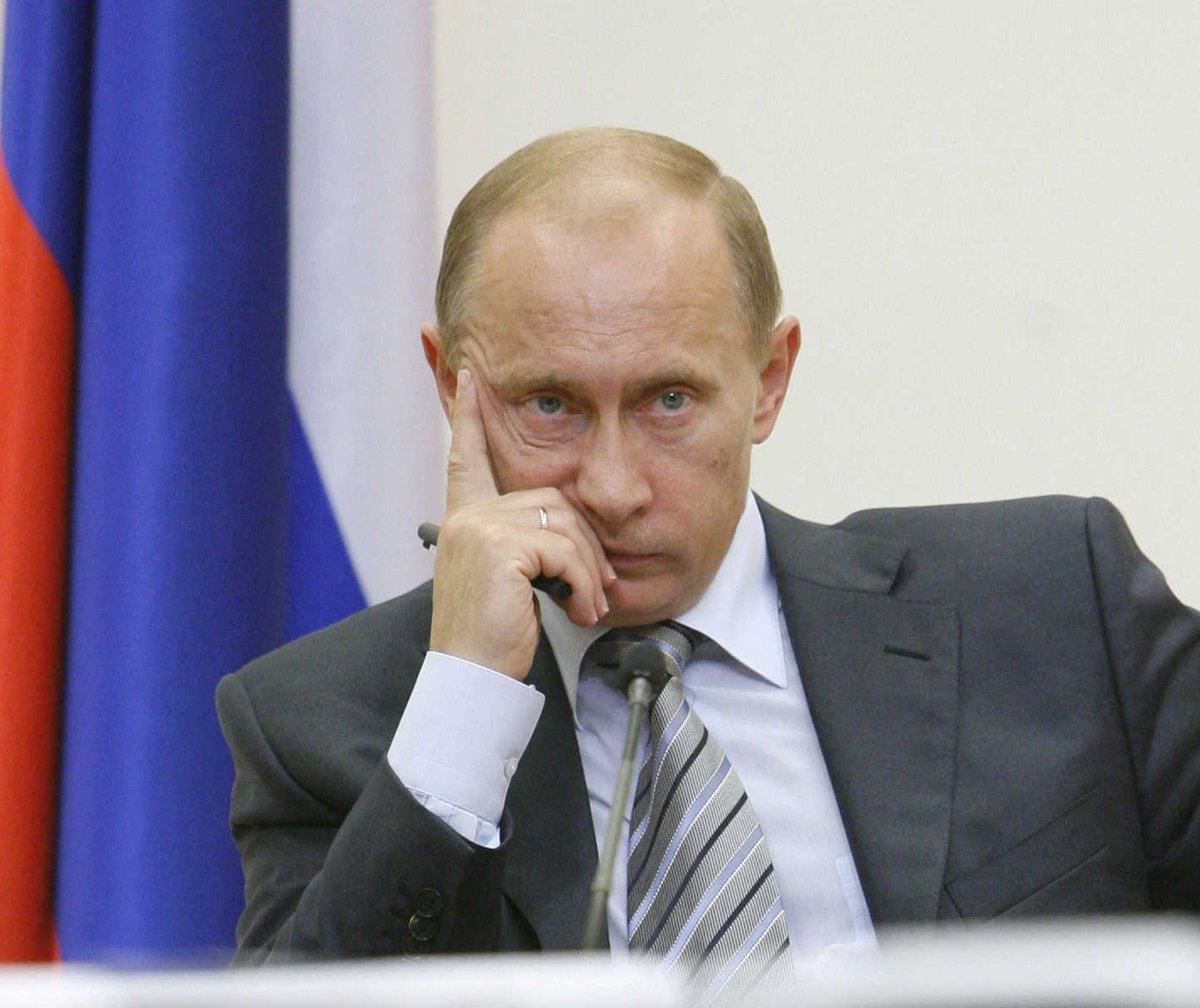 لما اسرائيل تطلب مساعده الغرب ..والغرب يلبي ندائها ويحشد اساطيله في شرق المتوسط ..يبقى كنا علي حق لما بندعم بوتين ..