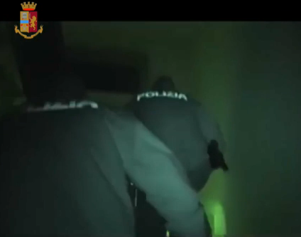 TgrRaiSicilia's tweet image. #Pizzo con aggressione ad un fioraio del cimitero di #Gela. Arrestati dalla @poliziadistato cinque appartenenti alla #Stidda. Il commerciante picchiato in negozio.
Nel tg delle 14
@TgrRai 
#IoSeguoTgr