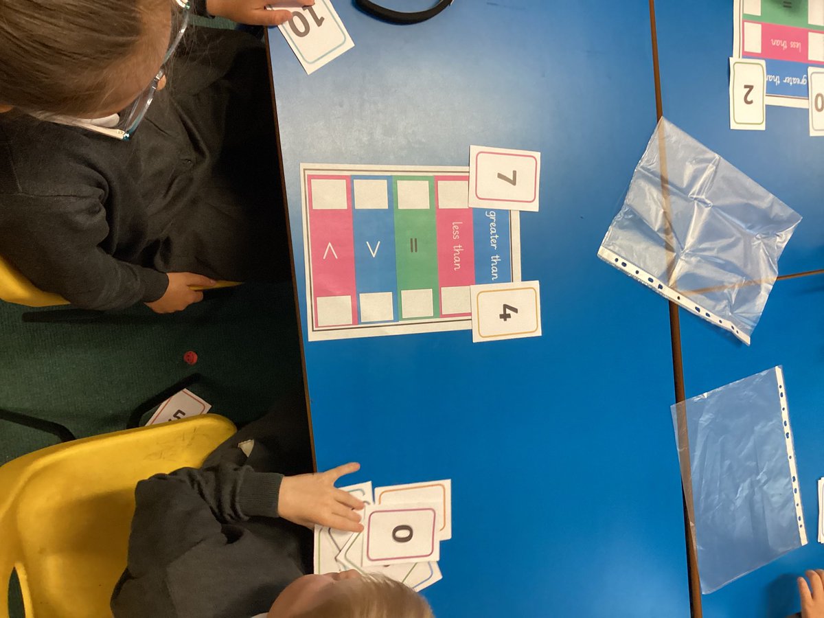 StBernsPrimary's tweet image. Year1 are busy comparing numbers #greaterthan #lessthan #equal #maths
