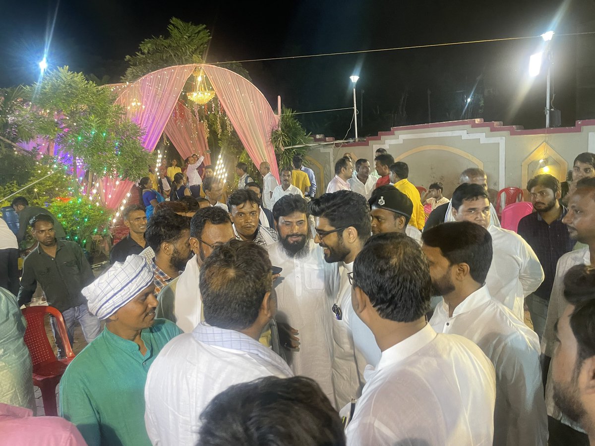 princerajpaswan's tweet photo. रालोजपा खगड़िया जिला अध्यक्ष जनाब मो० मासूम साहब की सुपुत्री डॉ नाज़िया परवीन जी के निकाह में शामिल होकर बधाई एवं शुभकामनाएँ दिये। https://t.co/MeXyrYLRZ4