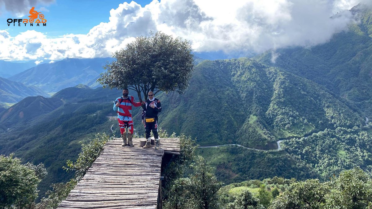 vietnamriders1's tweet photo. Life is full of corners. Like a biker, we must learn to lean into them, not fear them. πͺ
π₯οΈ https://t.co/w51sarJ2zF
#ridingchallenge #mountainroad #fullofcorners #vietnam #xuhuong2023 #trending2023 #motorbike #motorcycle #tour #rental #honda #XR150L #CRF150L #CRF250L #CRF300L https://t.co/kzmWj2GofE
