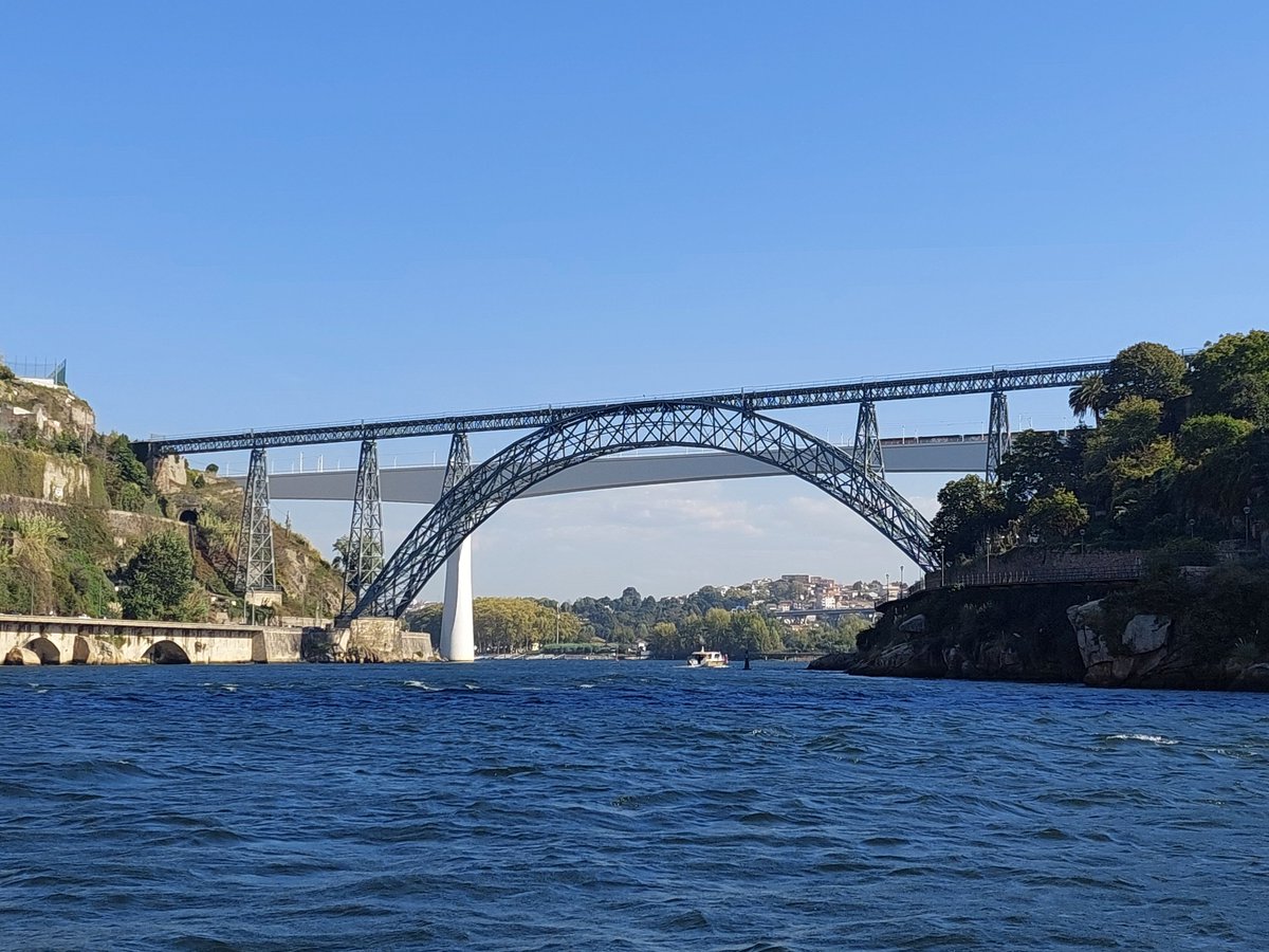 Last Monday we were looking at bridges over the Douro in Porto. Next Monday we'll be admiring the bridges over the Tyne, in #Newcastle for the @HTNmembers conference!
@ArchHFund @HeritageFundUK @buttressarch @BuxCHE @twbpt @visitportugal 
#HTNConf23 #FridayFeeling #heritage