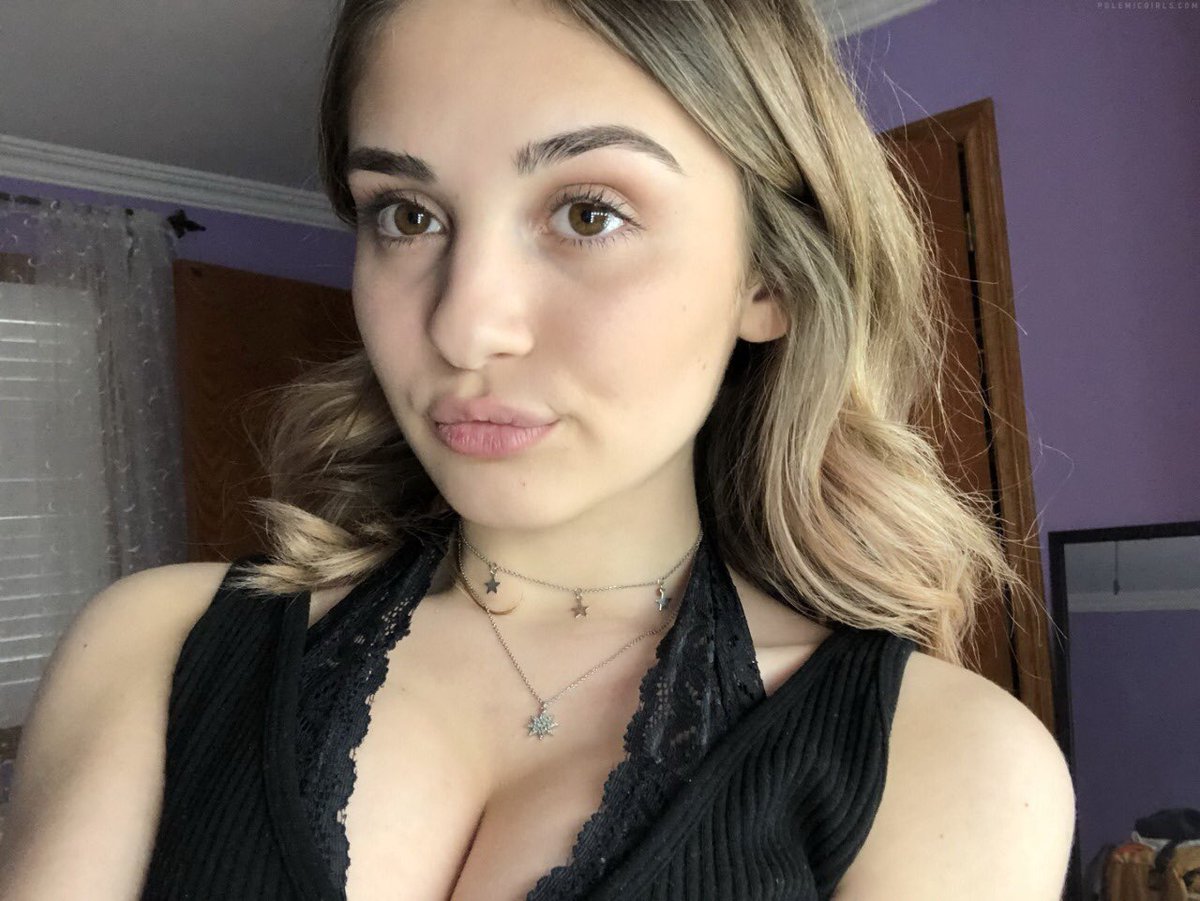 sandy82194's tweet photo. Hey Guyzz
my old snapchat was locked add me new one please
Add me snapchat babe username :nchawly
https://t.co/60nhyyDfEE https://t.co/ZCylGgAGkR
