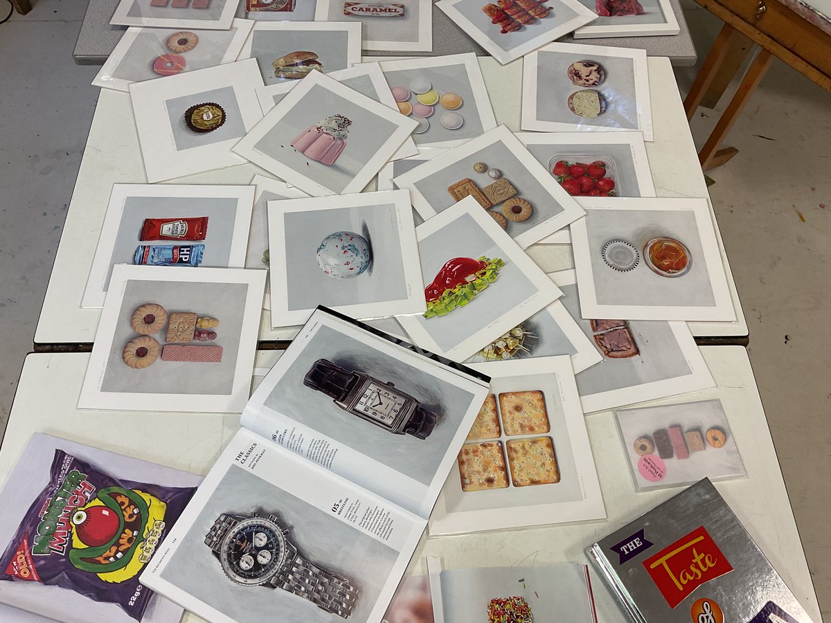 BSGDArt's tweet photo. We  all  had  a  go  at  painting  a  fav  food  similar  to our  visiting  artist  Joel Penkman… #BSGDArt #BSGDcreate #BSGDYr12
@BoltonSch https://t.co/uw0ggCTU5n