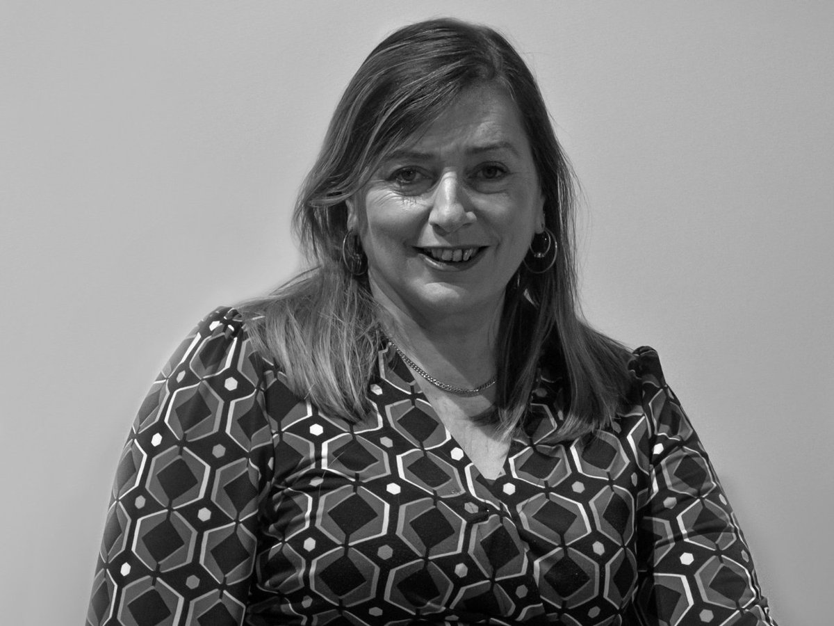 Creative Producer <a href="/LisPugh/">Liz Pugh</a> is in Liverpool today to present at @LivUniArch before facilitating a Q&amp;A as students work towards celebrating Huyton as it approaches 200 years of the railway and as a place of culture and performance.

@studiopenandinc