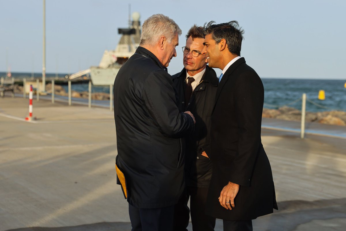 Was good to exchange views with <a href="/SwedishPM/">Ulf Kristersson</a> Kristersson and Prime Minister <a href="/RishiSunak/">Rishi Sunak</a> about the current security situation in the margins of the JEF Leaders’ Summit.