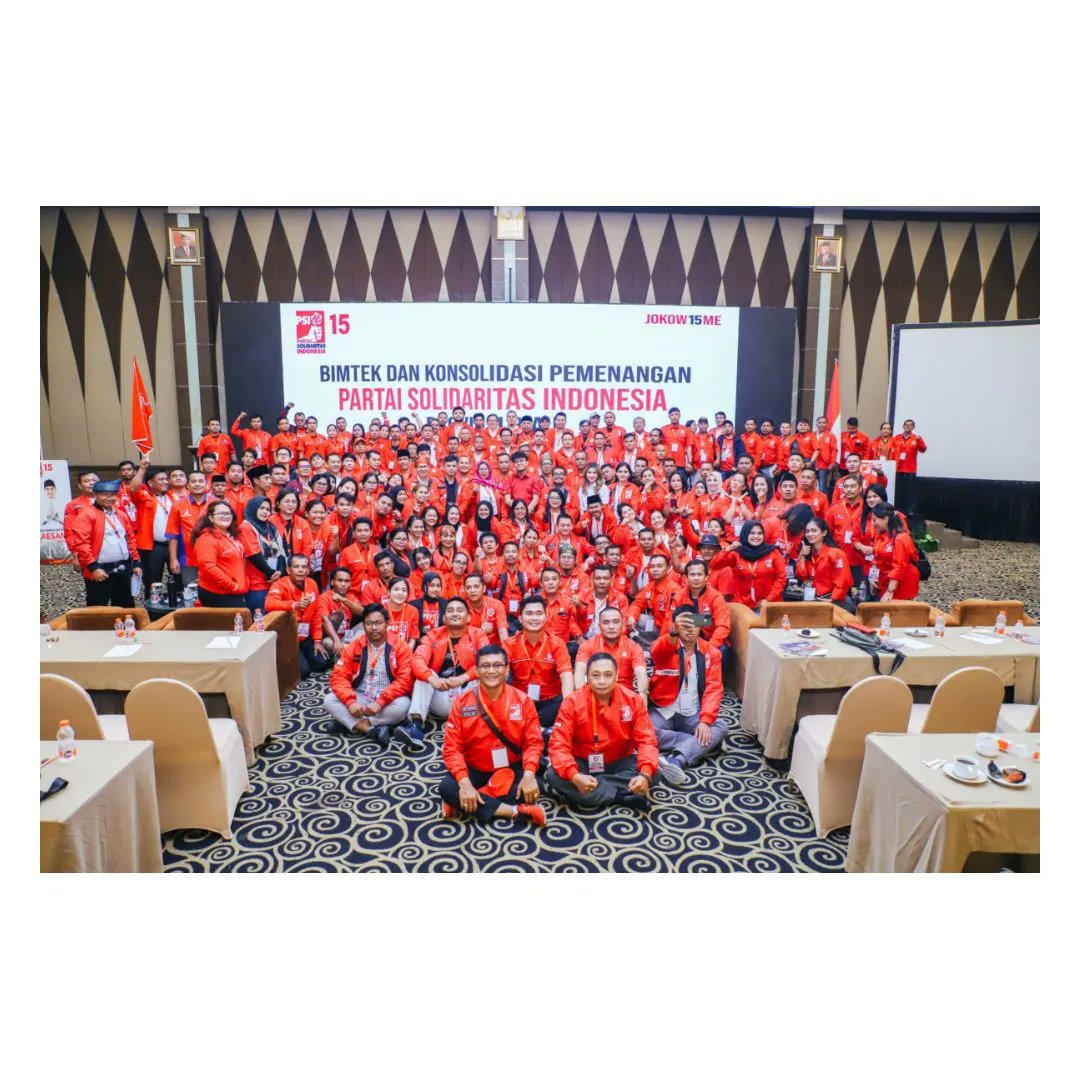 psi_id's tweet photo. Seruunya acara Bimtek & kunjungan Konsolidasi Pemenangan Pemilu  di Provinsi Riau🌹✨
Selain pesertanya antusias, jajaran pengurus PSI yang hadir juga disambut meriah dengan tarian pembuka dan penutup yang menambah suasana semakin gembira! 

Sangat optim15 PSI Provinsi Riau akan siap merah dan mawarkan 🌹🌹 

#PSIPastiMenangBanyak! 
Riau Swaaaaaaay✨🔥