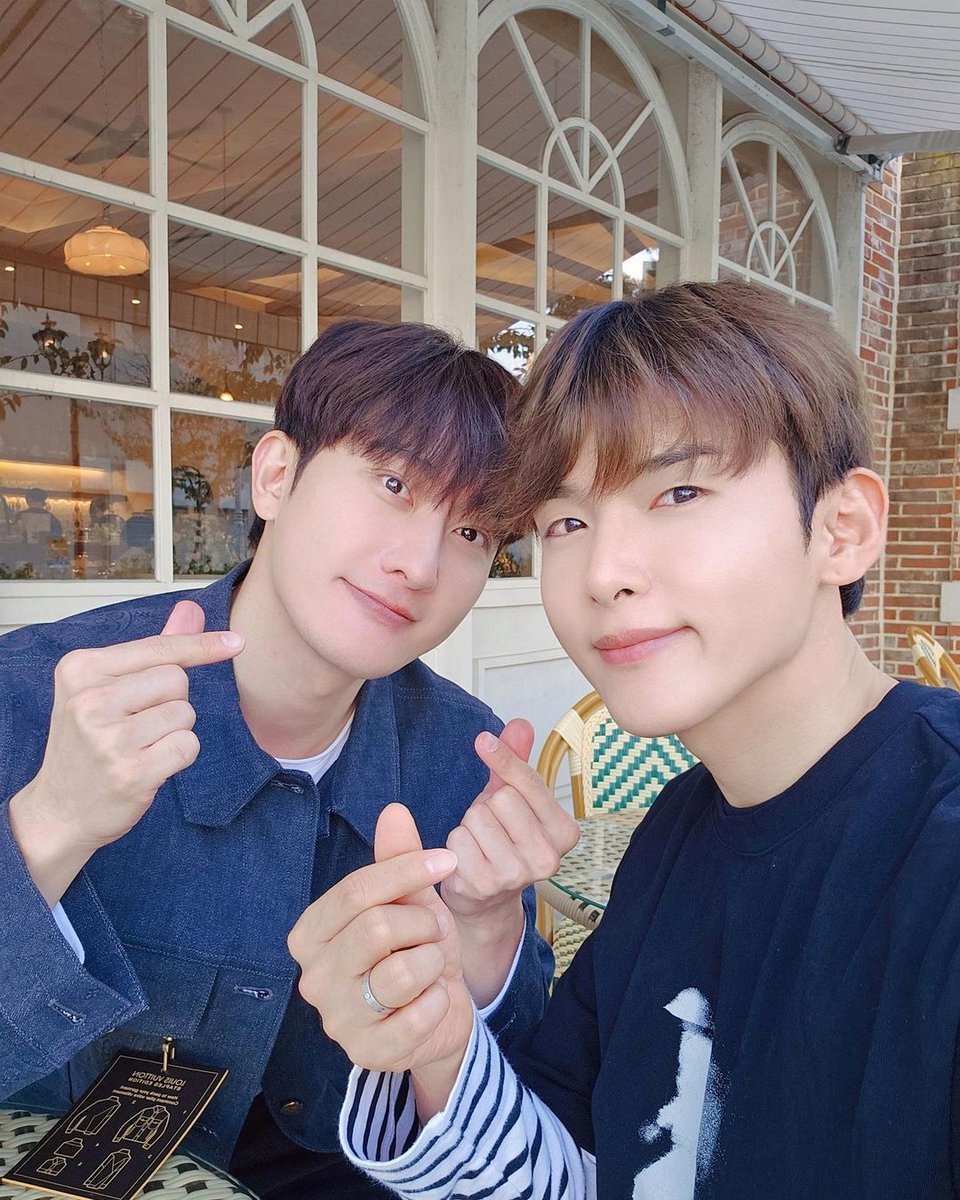 Eunhae0404_1510's tweet image. 231013  Zhoumi IG updated with
Ryeowook 

"Our Tea Time ☕ ️ delicious 👍"
#Ryeowook #zhoumi #SJM #𝐅𝐨𝐫𝐞𝐬𝐭𝐅𝐨𝐫𝐑𝐞𝐬𝐭