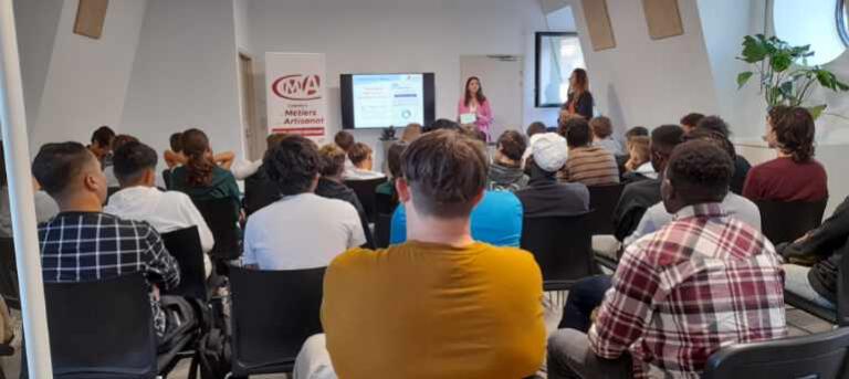 📸 #semainedesmetiersduBTP Jour 2️⃣ : présentation des opportunités de formation en collaboration avec <a href="/CAPEB46/">CAPEB 46</a> <a href="/CMA461/">Chambre de Métiers et de l'Artisanat du LOT</a> et <a href="/Occitanie/">Région Occitanie</a>. Et une très belle occasion de découvrir la nouvelle maison de ma région de #Figeac...